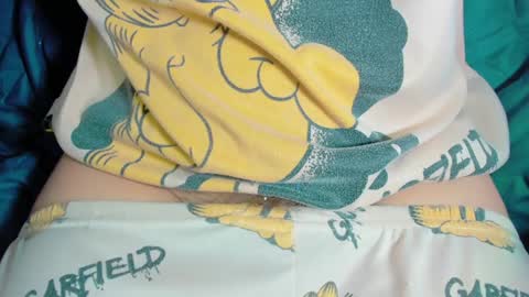 Snapshot of zooeybelair chatting on 02.08.25 Alicie online show from 02.08.25