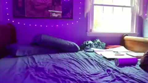 Snapshot of zorakload chatting on 10.10.25 Jesse online show from 10.10.25