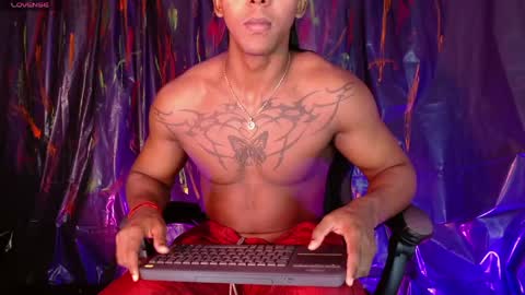 Snapshot of zoriel_derox chatting on 05.21.26 Zoriel online show from 05.21.26