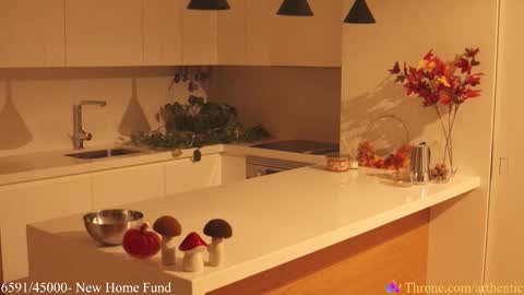 Snapshot of zorosgiirl chatting on 09.22.25  Birthday Stream - Dec 5 online show from 09.22.25