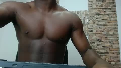 Snapshot of zousxxx chatting on 02.11.25 zousxxx online show from 02.11.25