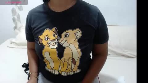 Snapshot of zury_ferrari chatting on 10.08.25 zury_ferrari online show from 10.08.25