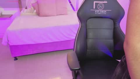 ZURY   online show from 10.25.25