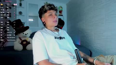 Snapshot of zuryramirez_ chatting on 09.10.25 Zury Ramirez online show from 09.10.25