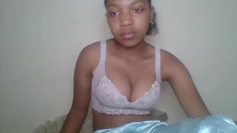 zyraelle_01 online show from 05.15.26