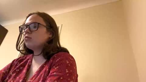 Snapshot of zyria_ chatting on 10.16.25 Emma online show from 10.16.25