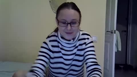 Snapshot of zyuhre chatting on 10.12.25 Zyuhre online show from 10.12.25