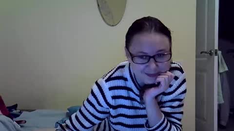 Snapshot of zyuhre chatting on 10.23.25 Zyuhre online show from 10.23.25