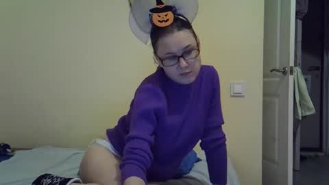 Snapshot of zyuhre chatting on 10.31.25 Zyuhre online show from 10.31.25