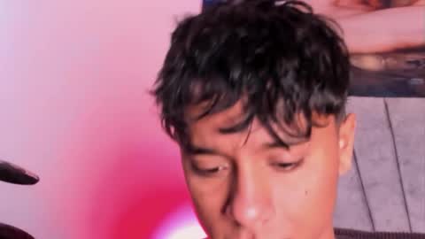 Snapshot of zyzz_1812 chatting on 10.25.25 zyzz_1812 online show from 10.25.25