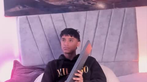 zyzz_1812 online show from 12.02.25