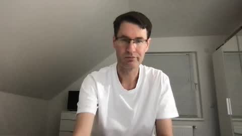 Snapshot of zzz123_cam chatting on 11.28.25 zzz123_cam online show from 11.28.25