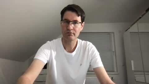 Snapshot of zzz123_cam chatting on 12.21.25 zzz123_cam online show from 12.21.25