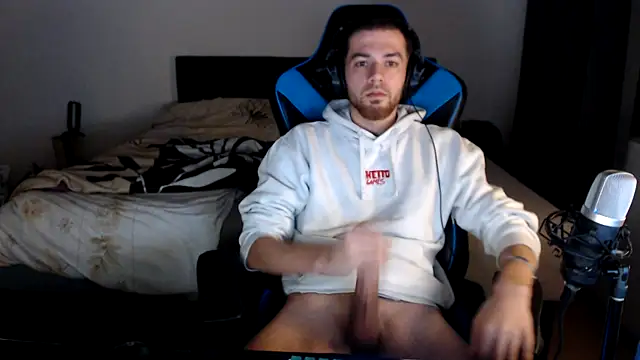 AlbanerYaro45 online show from 12.15.24