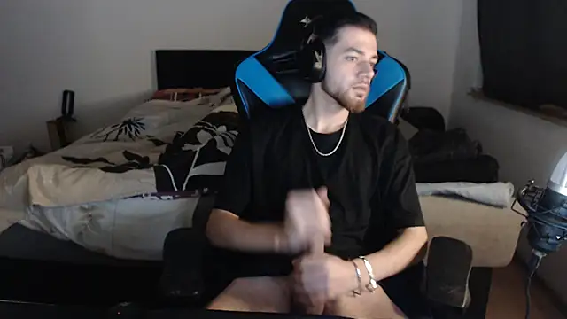 AlbanerYaro45 online show from 12.23.24