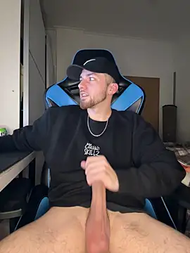 AlbanerYaro45 online show from 03.20.25