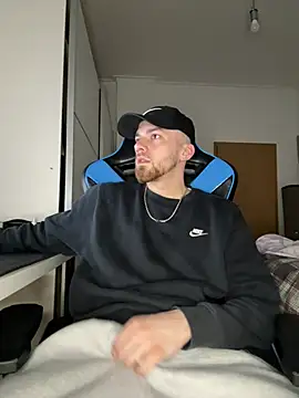 AlbanerYaro45 online show from 04.05.26