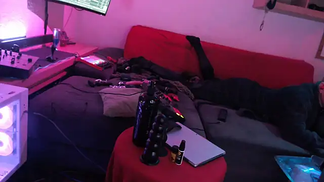 Snapshot of davidgntxxxxx chatting on 03.27.26 davidgntxxxxx online show from 03.27.26