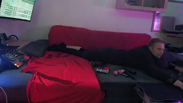 Snapshot of davidgntxxxxx chatting on 04.07.26 davidgntxxxxx online show from 04.07.26