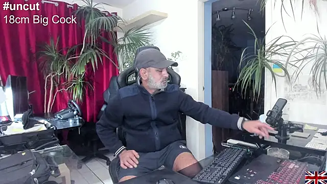 OnlineBossUK online show from 01.17.25