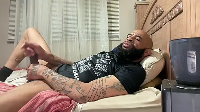 Snapshot of ANAKONDA_KIING chatting on 02.14.26 ANAKONDA KIING online show from 02.14.26