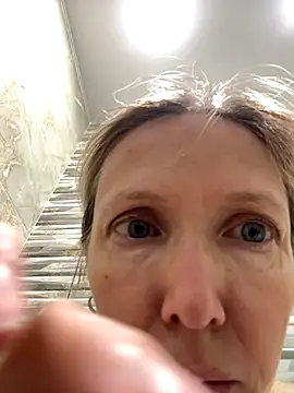 angelmommu online show from 10.10.25