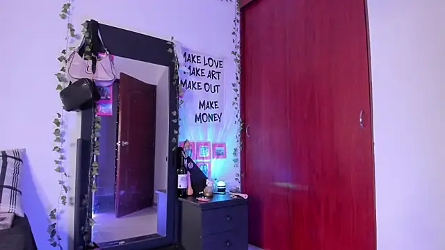 little kayla  online show from 04.16.26