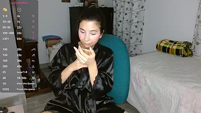 Snapshot of mia__lopez_ chatting on 12.04.24 mia lopez online show from 12.04.24