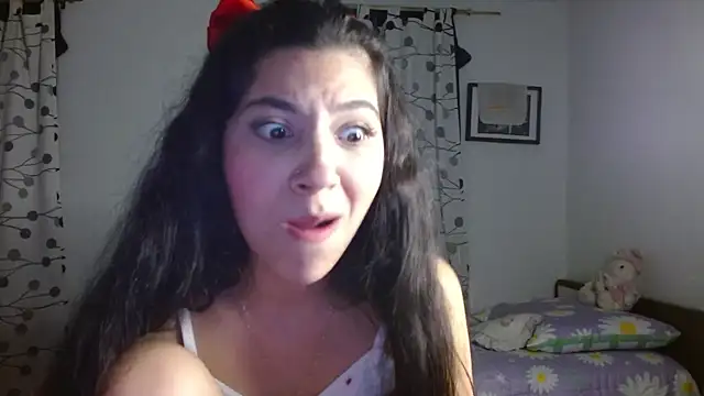 Snapshot of mia__lopez_ chatting on 02.12.25 mia lopez online show from 02.12.25