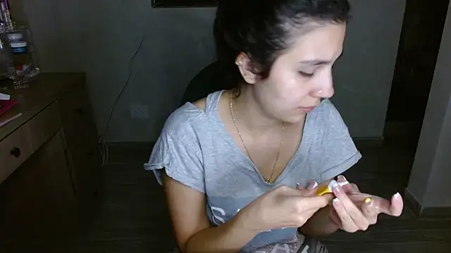 Snapshot of mia__lopez_ chatting on 06.30.26 mia lopez online show from 06.30.26