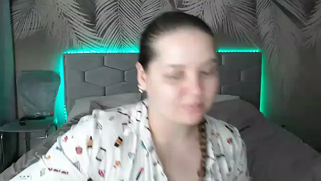 uliastar online show from 02.04.25