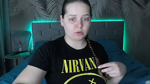 uliastar online show from 02.18.25