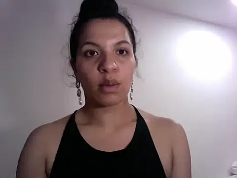 Snapshot of gatubelahot chatting on 12.18.24 gatubelahot online show from 12.18.24