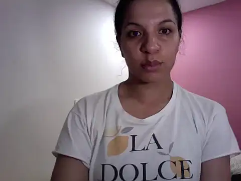 Snapshot of gatubelahot chatting on 12.25.24 gatubelahot online show from 12.25.24