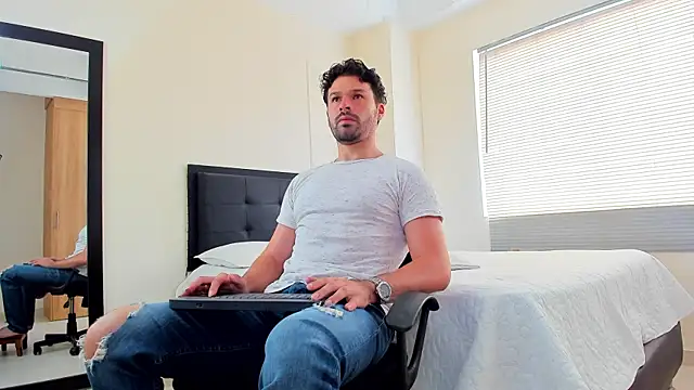 alexman fuck online show from 10.22.25