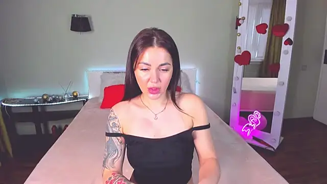 Snapshot of CrazyMilanka chatting on 03.02.25 CrazyMilanka online show from 03.02.25