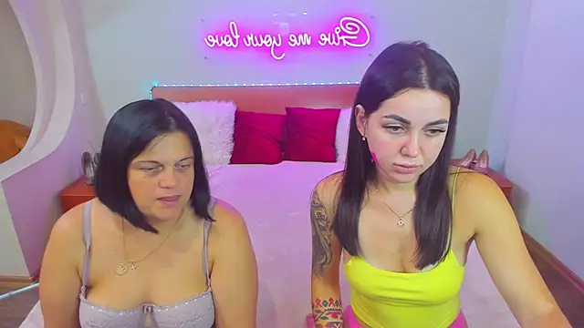 Snapshot of CrazyMilanka chatting on 09.10.25 CrazyMilanka online show from 09.10.25