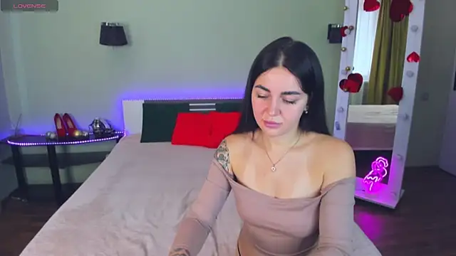 Snapshot of CrazyMilanka chatting on 10.05.25 CrazyMilanka online show from 10.05.25