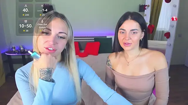 Snapshot of CrazyMilanka chatting on 10.15.25 CrazyMilanka online show from 10.15.25