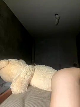 Snapshot of FionaLaNice chatting on 11.15.25 FionaLaNice online show from 11.15.25