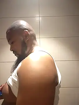 Snapshot of douksm chatting on 02.25.25 douksm online show from 02.25.25