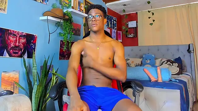 Snapshot of patrick__evans chatting on 10.06.25 patrick  evans online show from 10.06.25