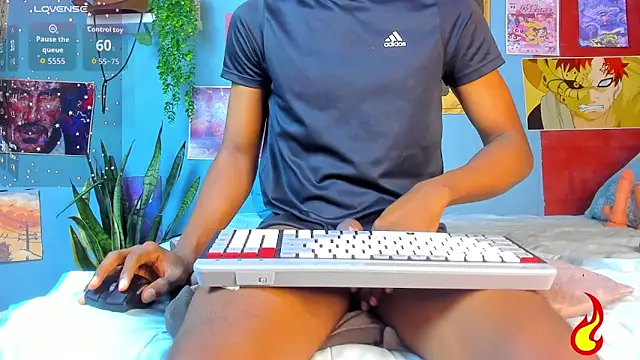 Snapshot of patrick__evans chatting on 10.24.25 patrick  evans online show from 10.24.25