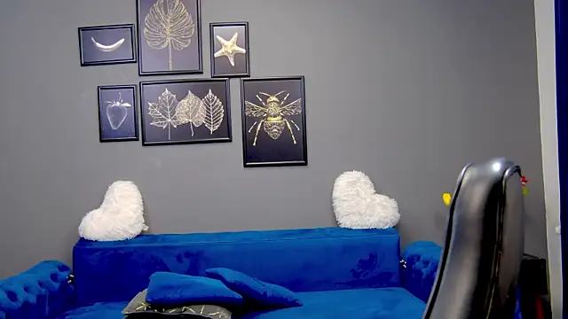 Katewalker  online show from 03.13.25