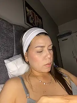 martina contreras online show from 04.07.26