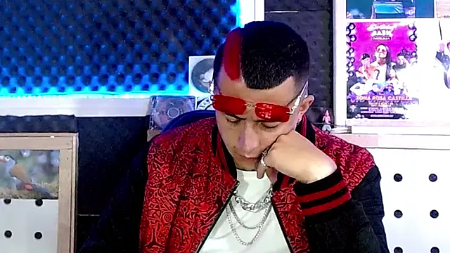 Darko0717 online show from 03.18.25