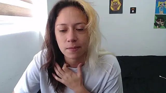 MommyMiaWs online show from 10.15.25