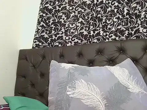 sluttylaura21 online show from 02.16.25