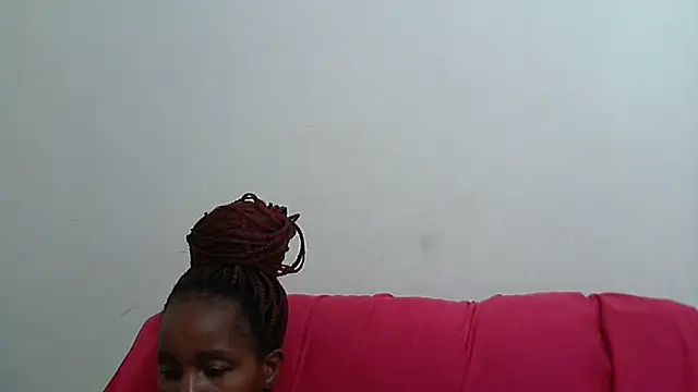 sluttylaura21 online show from 02.19.25