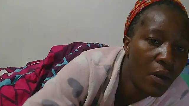 sluttylaura21 online show from 09.25.25